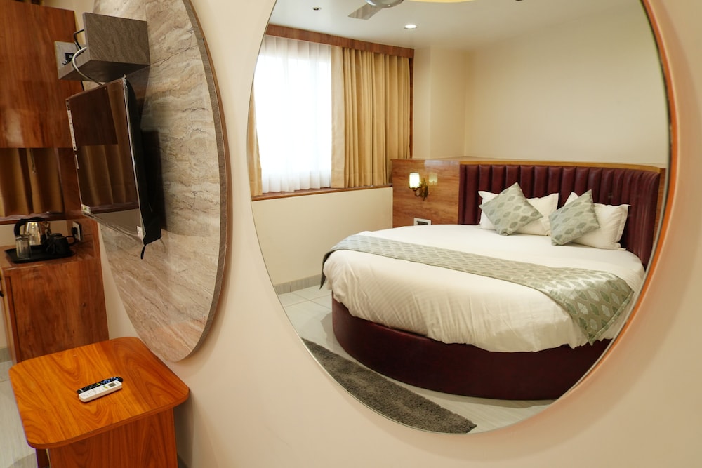 HOTEL BHAGYALAXMI LUXURY INN