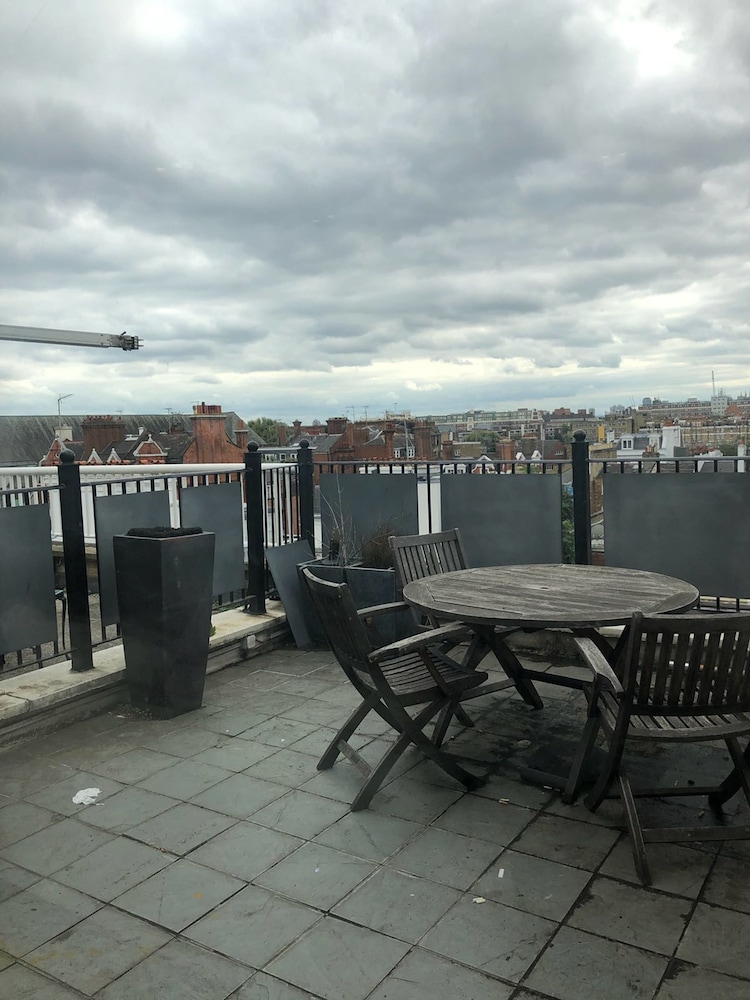 outdoor bbq area
