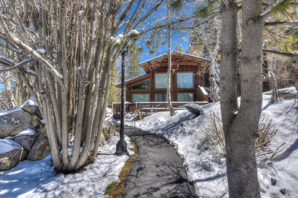 Lake Tahoe Vacations - Squaw Creek Barrel - Property Image 8