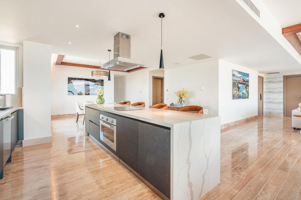 Amazing Penthouse in Exclusive Tower in Capcana