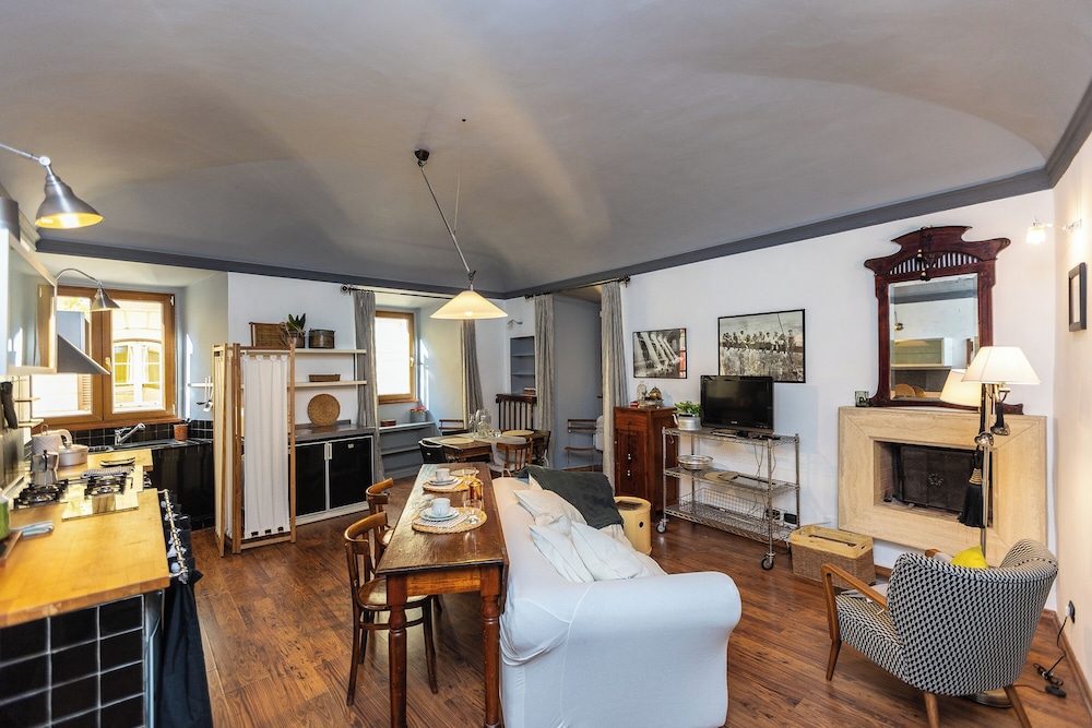 Pantheon Apartment