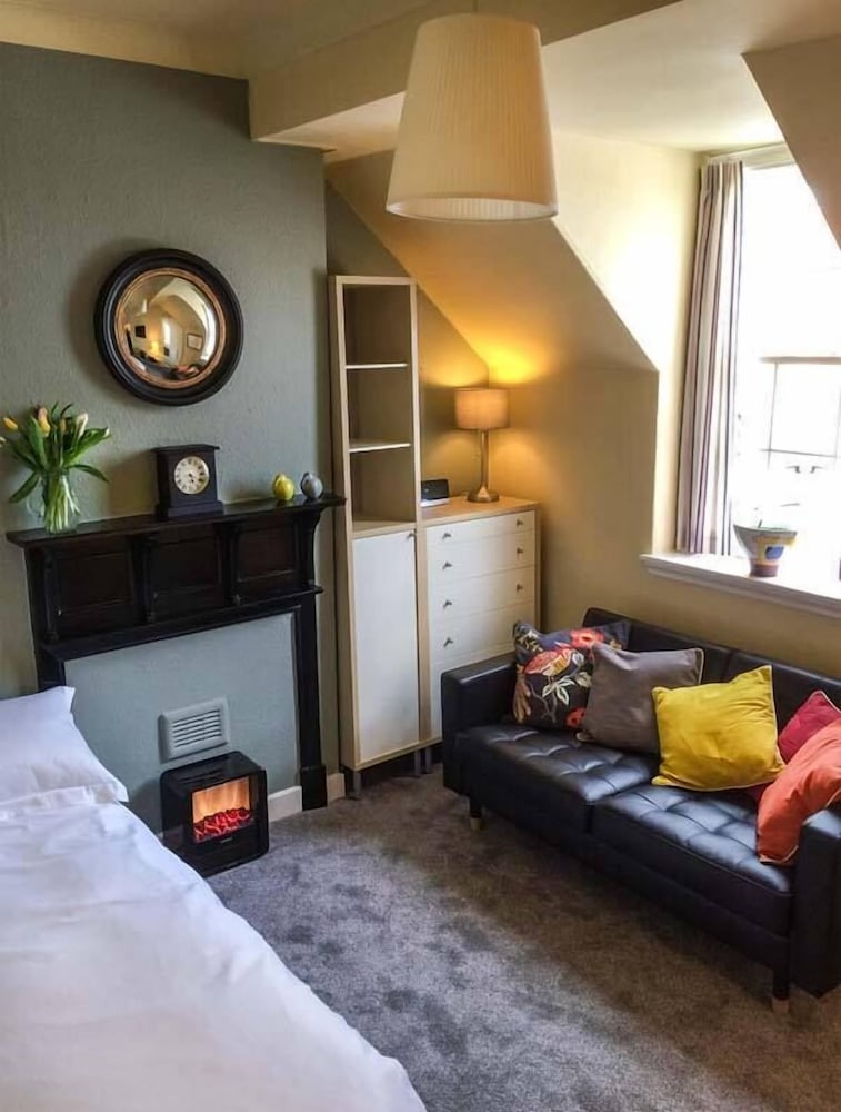 The Feversham photo 5
