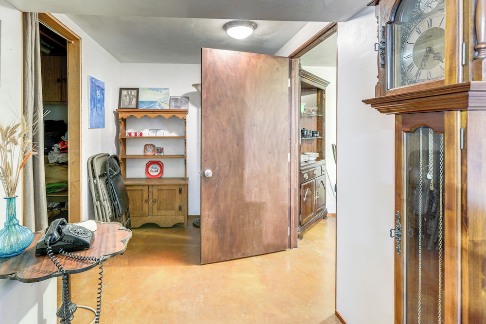 Walk to Main St: Carbondale Apt w/ Shared Patio