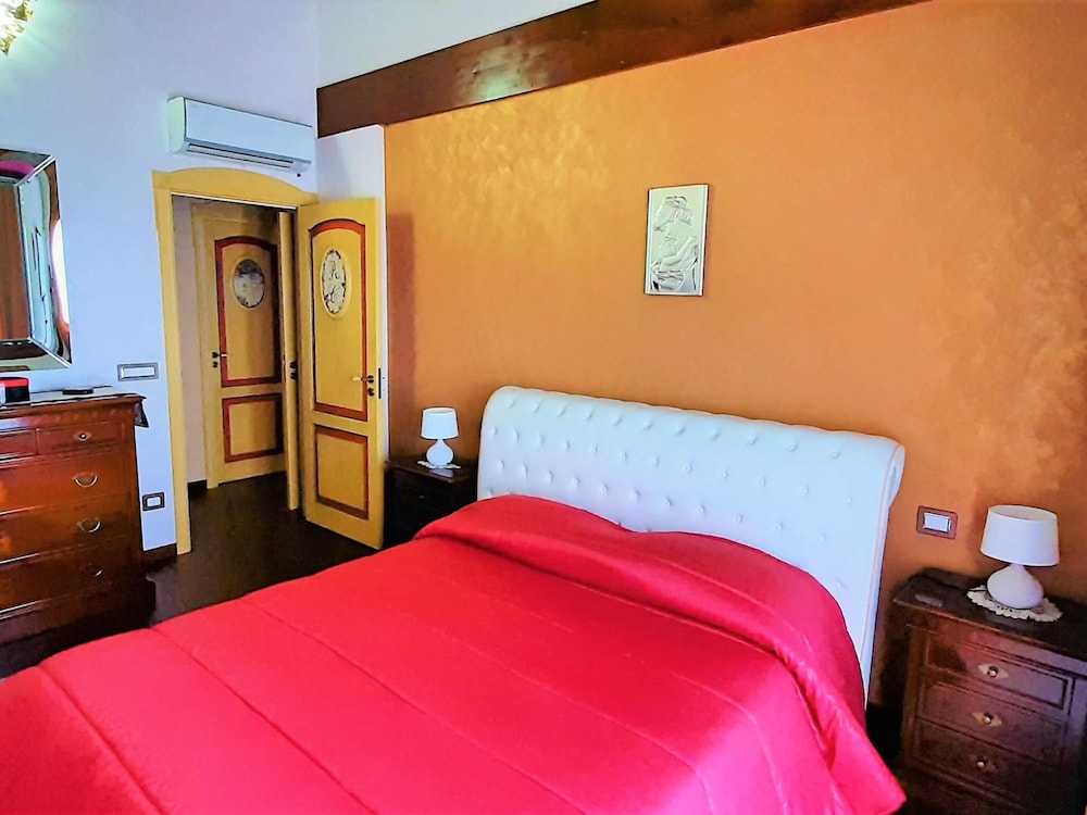 A Gorgeous Studio in Zen 20 That Sleeps 2