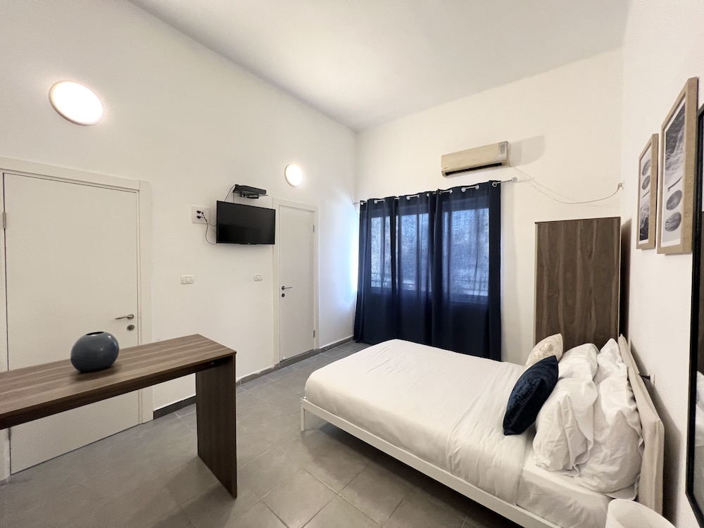 Ha-Carmel Market Apartment