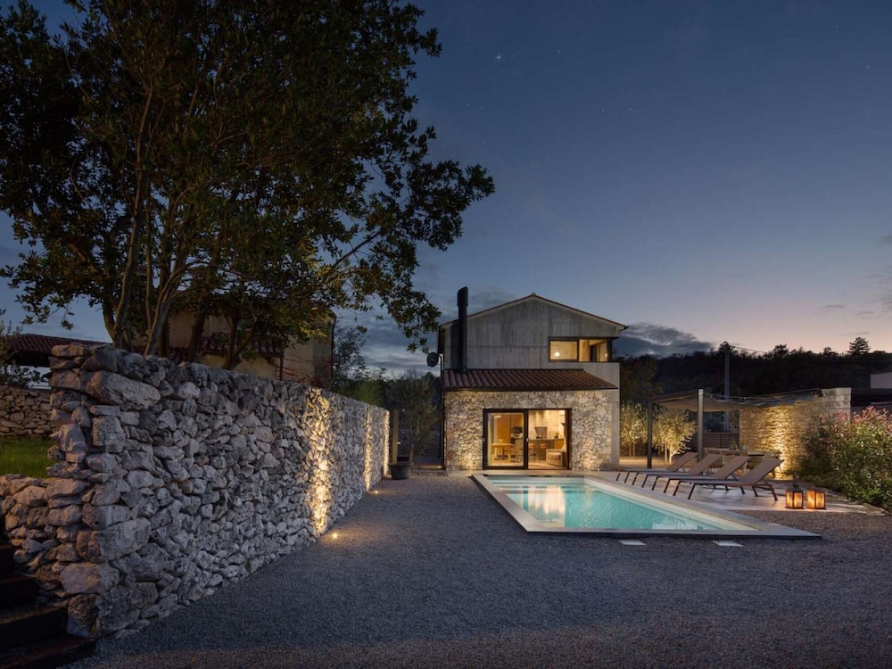 Villa With Pool in Labin view 3