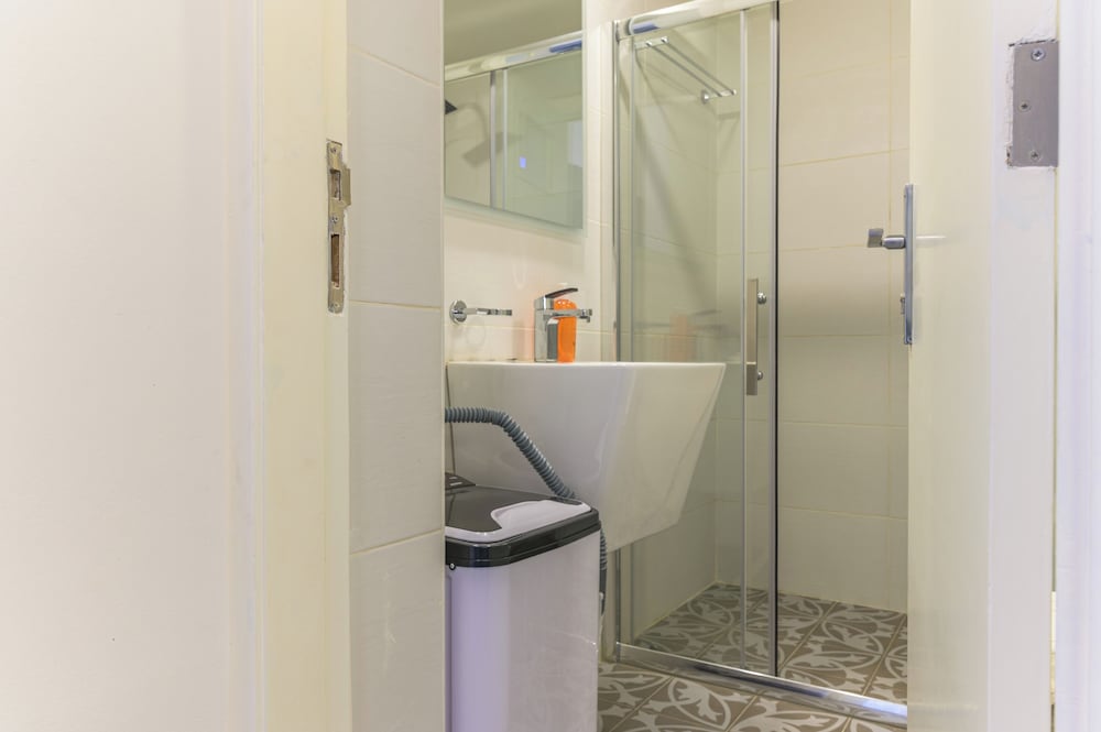 Callista 2-BR Apartment in Gemmayze