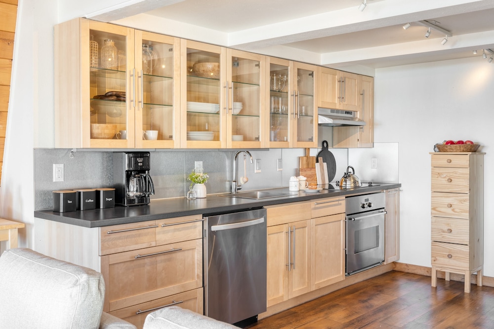 Chickaree by Avantstay A-frame w/ Mountain Views - Property Image 20