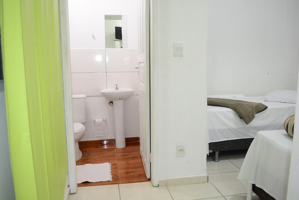 Lize Hotel-Hostel