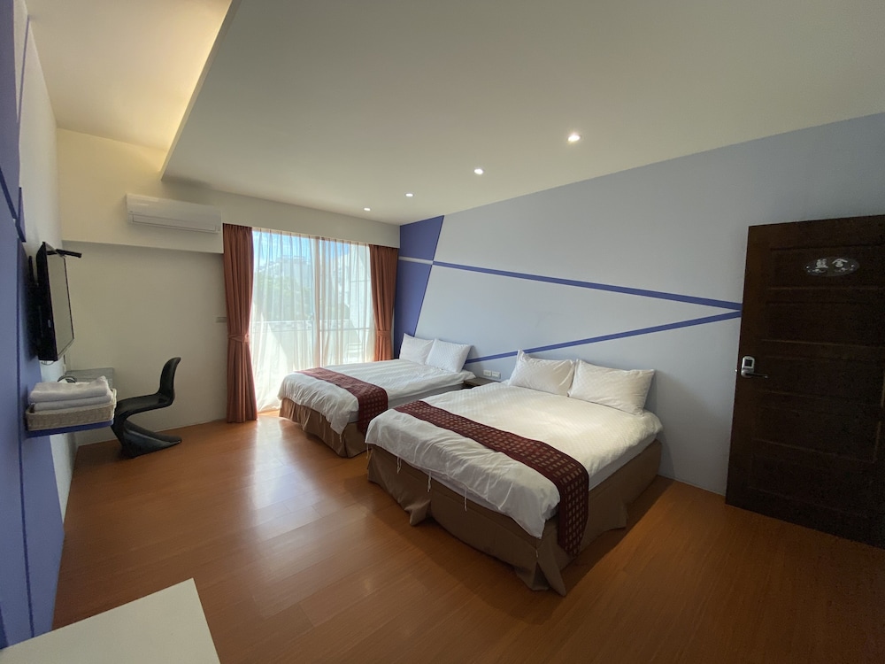 Happy Life Hostel
