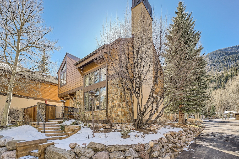 16 Riverbend 3 Bedroom Townhouse by RedAwning view 5