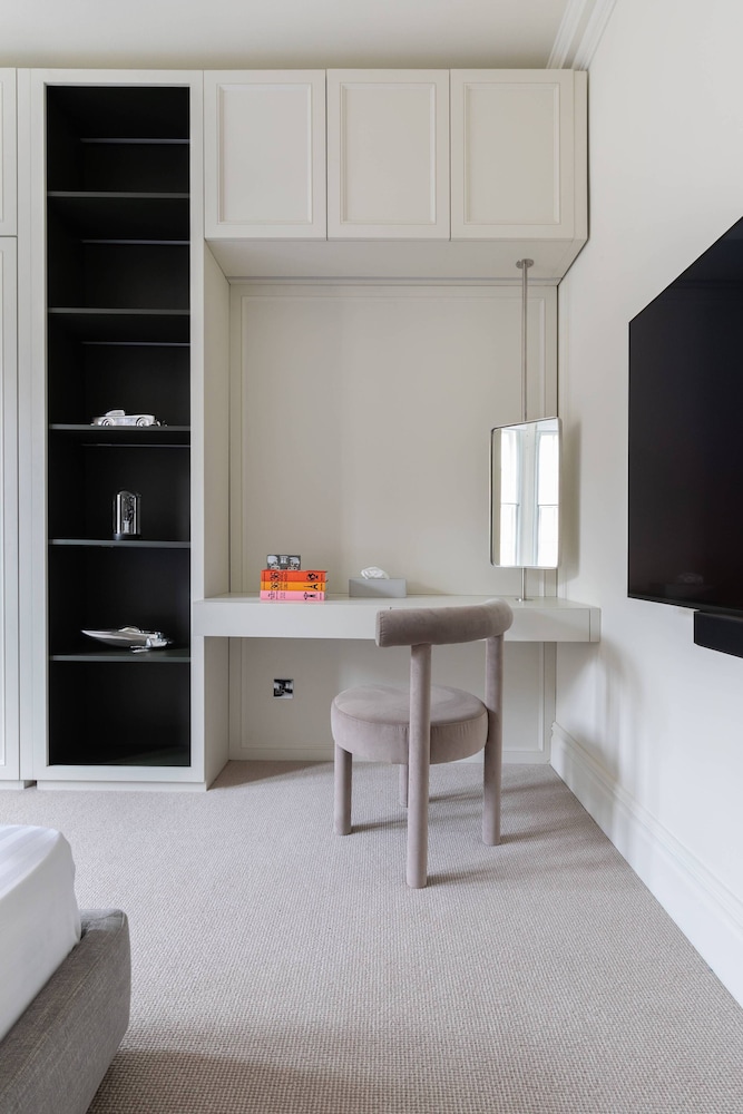 Sloane Court East VI by Onefinestay
