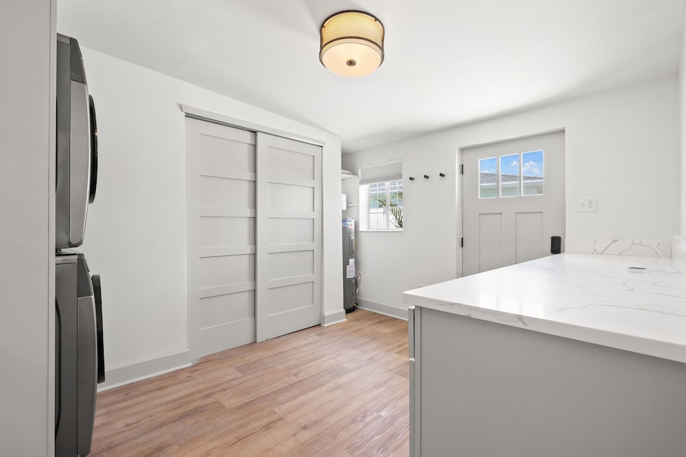 Stylish Villa Near Treasure Island Beaches