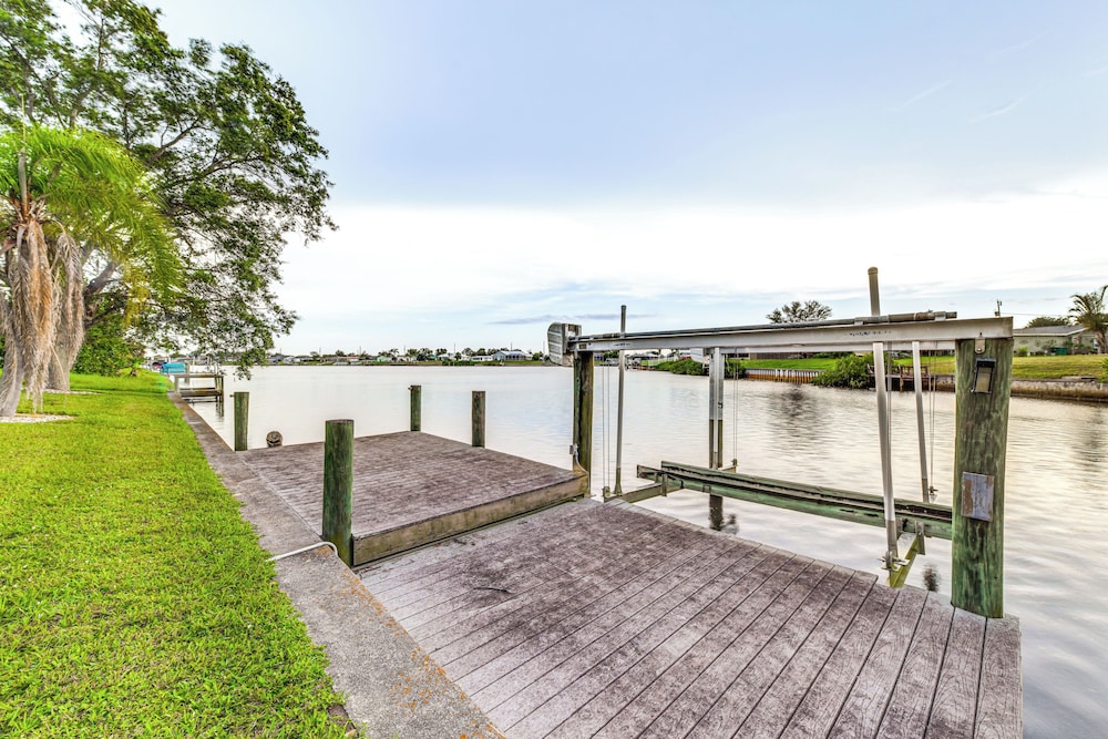 Canal-front Gem w/ Private Dock in Port Charlotte!