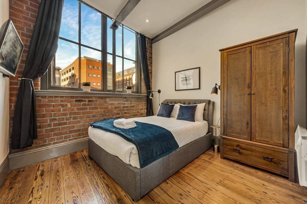 Host Apartments Bands Warehouse II view 4