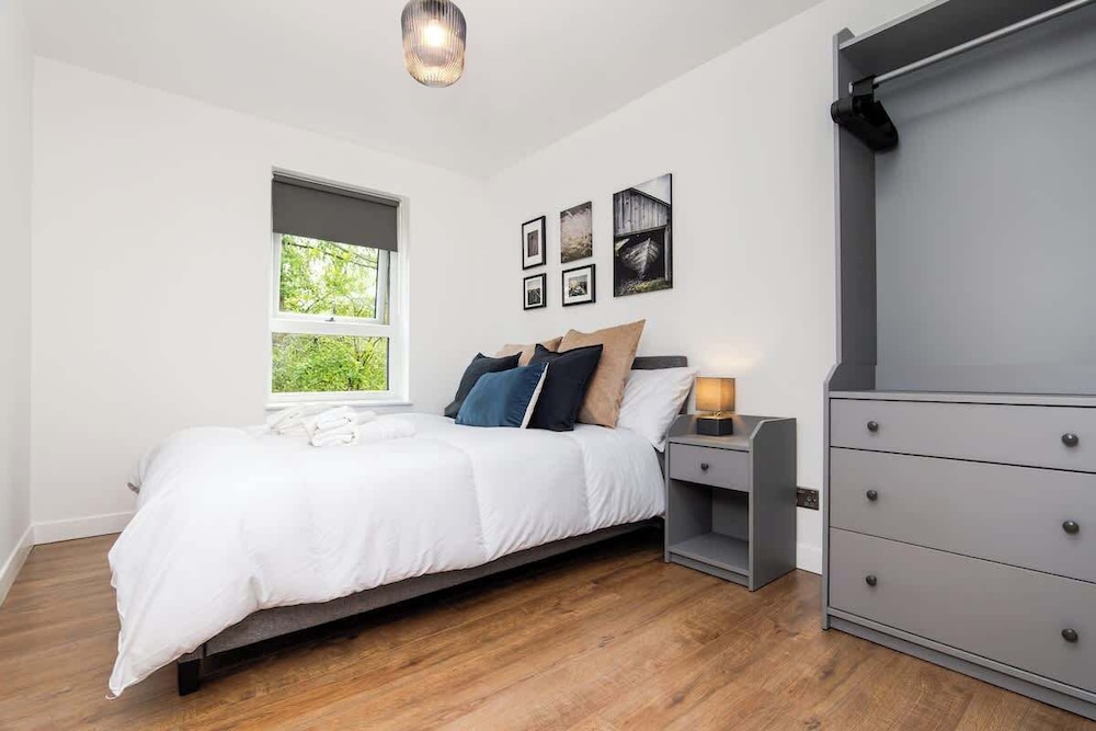 2bedroom Apartment-free Parking