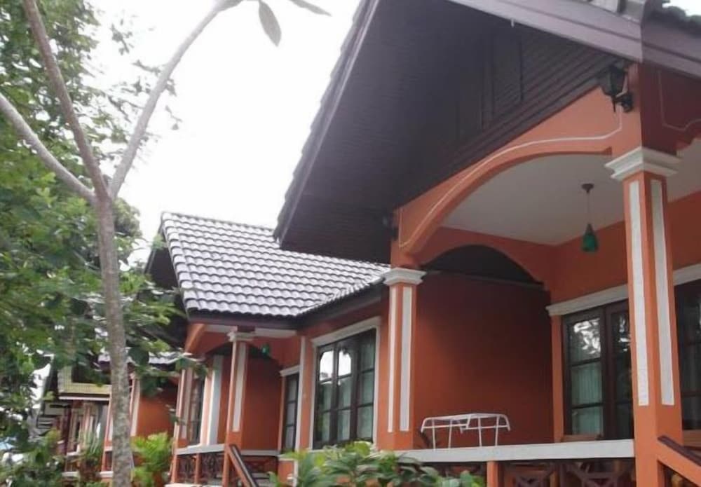 Shady Resort