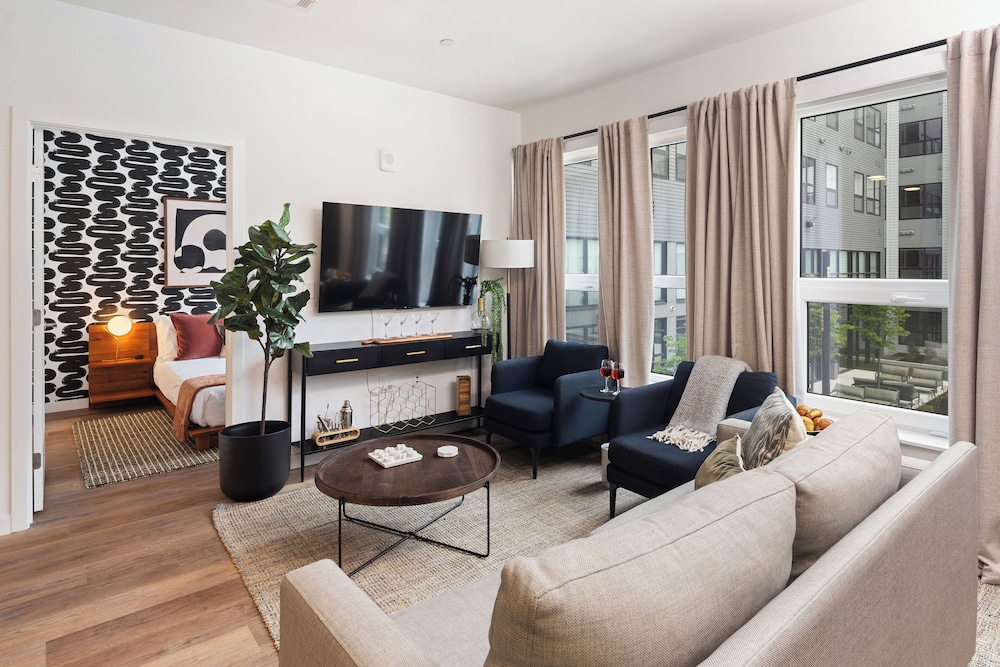 Luxury Apartments by Hyatus at Boston Everett