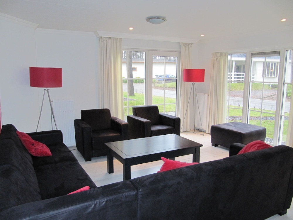 Tidy Furnished Chalet With a Dishwasher, photo 13