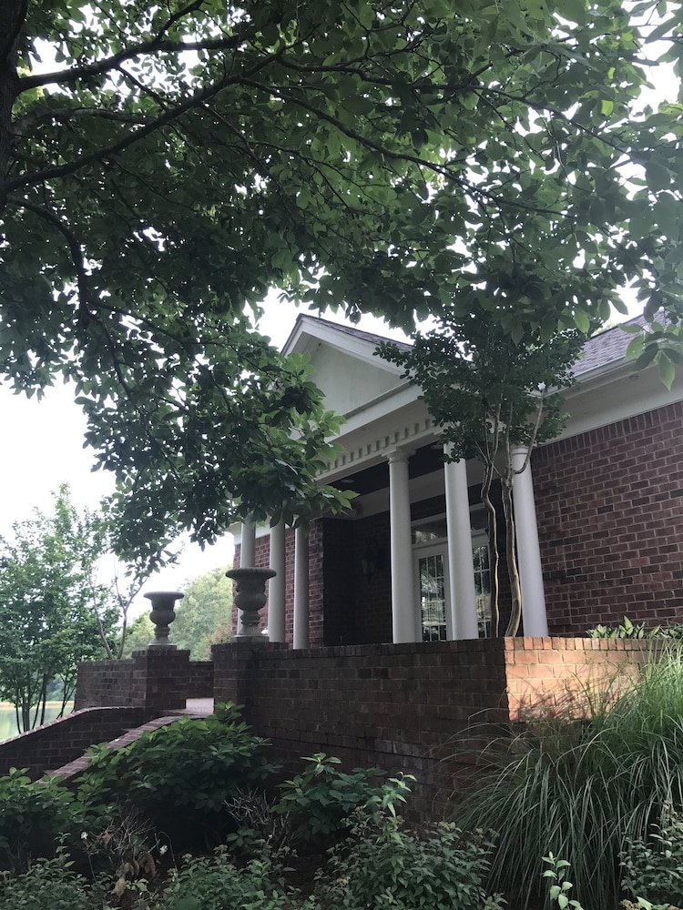 Concord Inn