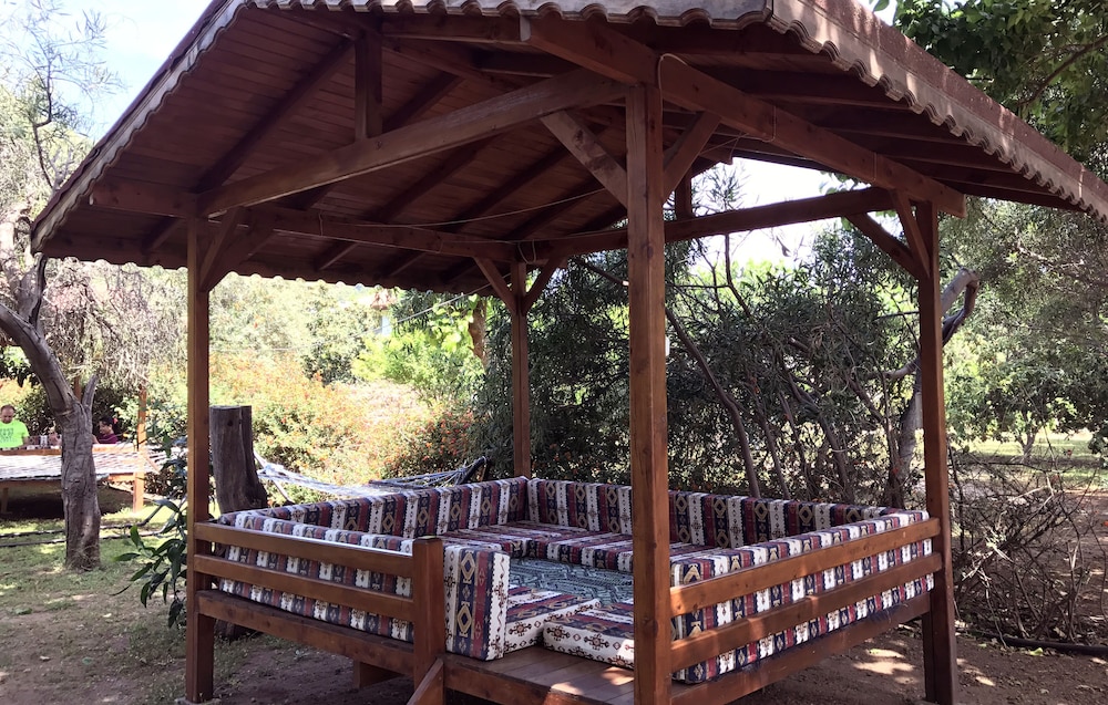 Baris Pension & Bungalows