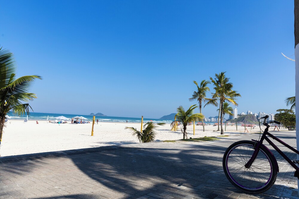 250m da praia com AC 4 quartos