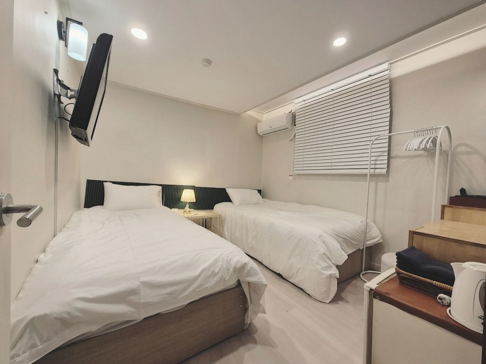 AnOn hostel