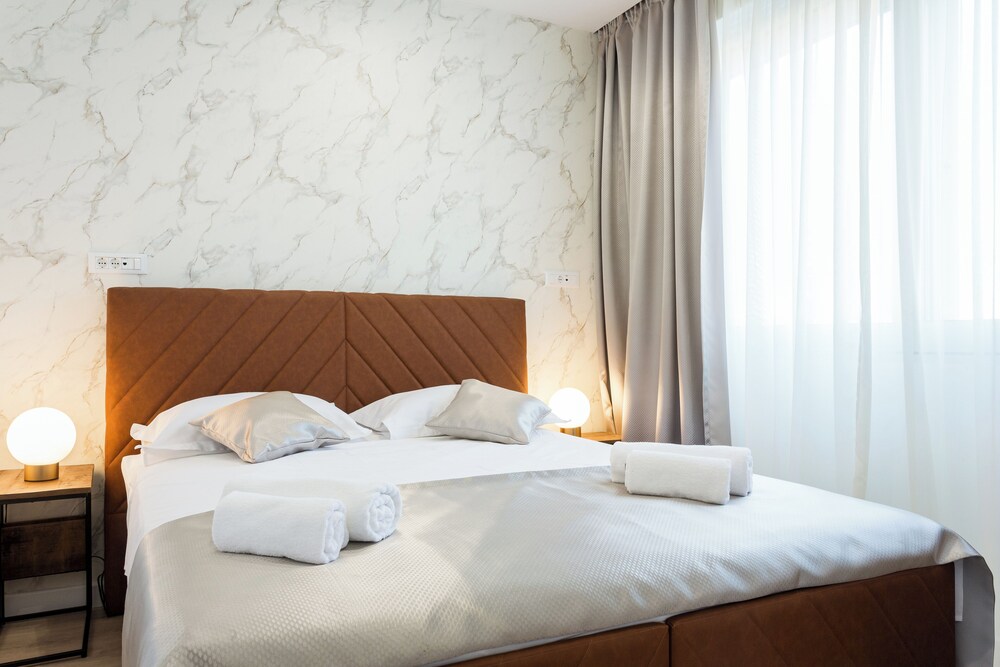 Shine of Life Luxury Rooms