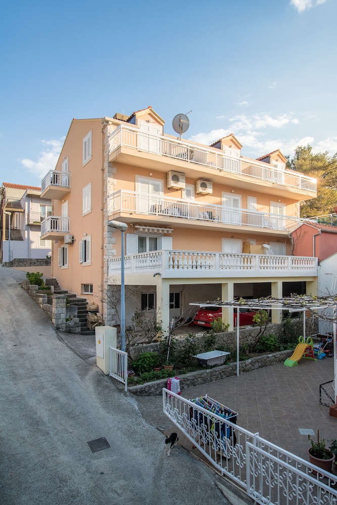 Villa Voinic 3