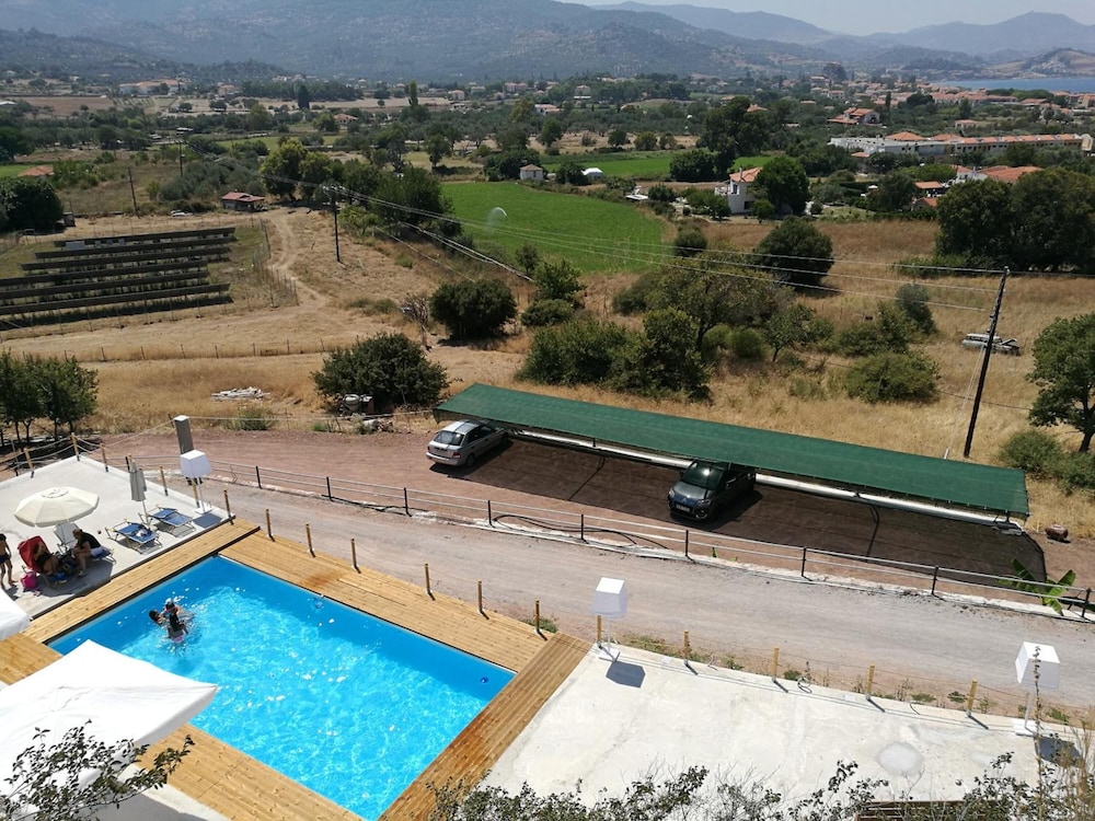 Troyan Hill Apartments