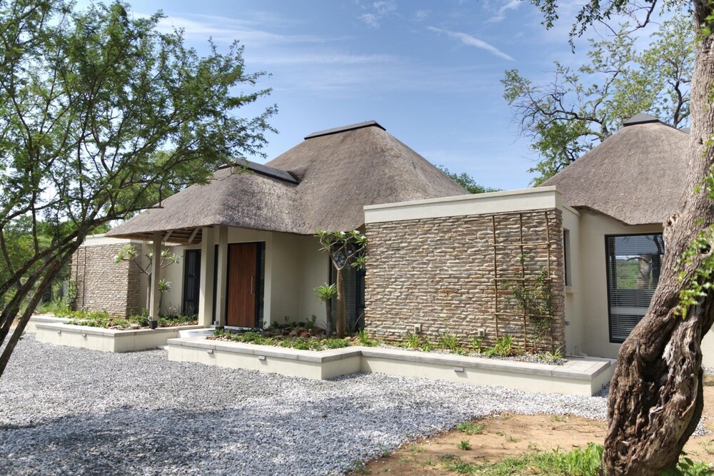 Discover the Attraction of Villa Umoja view 3