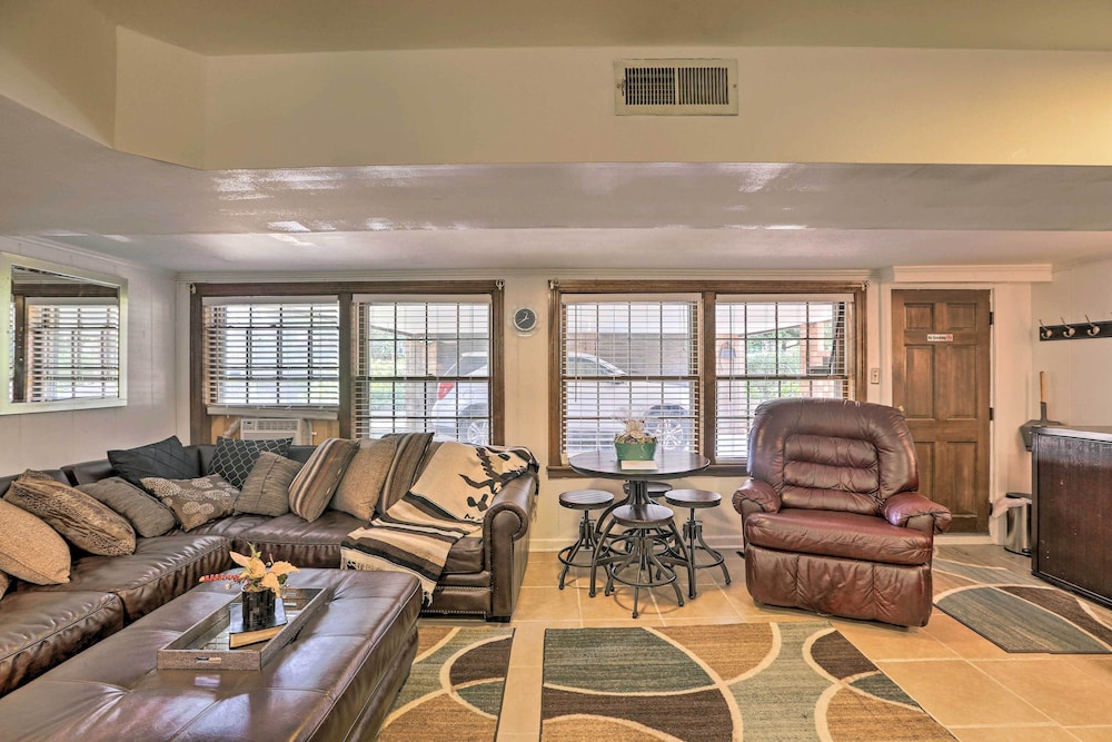 Nashville Apt w/ Patio, 3 Mi to Grand Ole Opry - Property Image 3