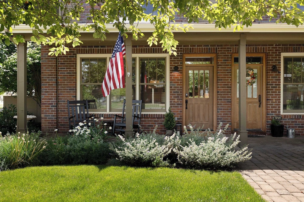 Cascade Cottage Stay for 6