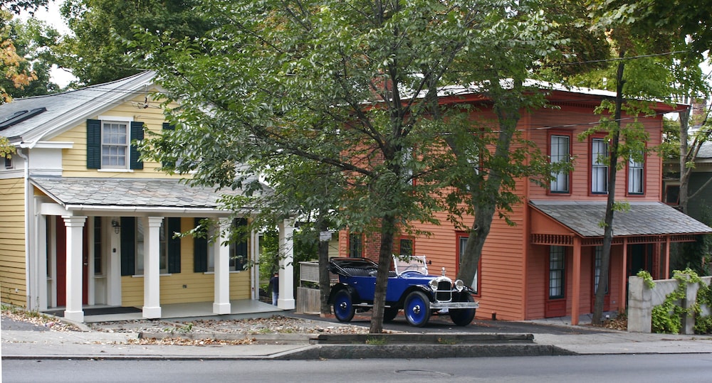 Inn On Columbia
