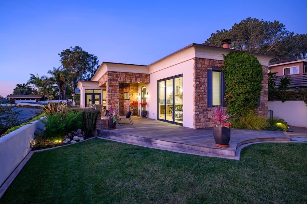 Luxury Ocean View Escape Elegant 4BR Del Mar Home