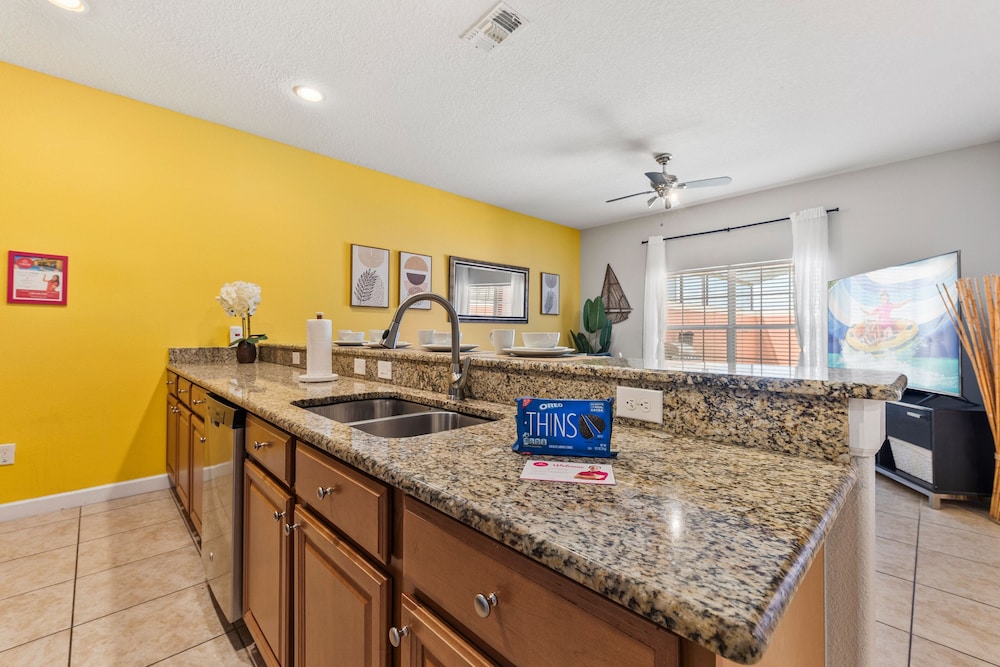 8847 Candy Palm Rd