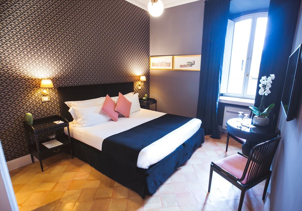 Parrasio Hotel