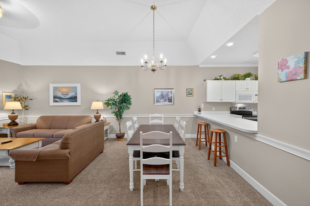 Magnolia Place 4765-303 2 Bedroom Condo