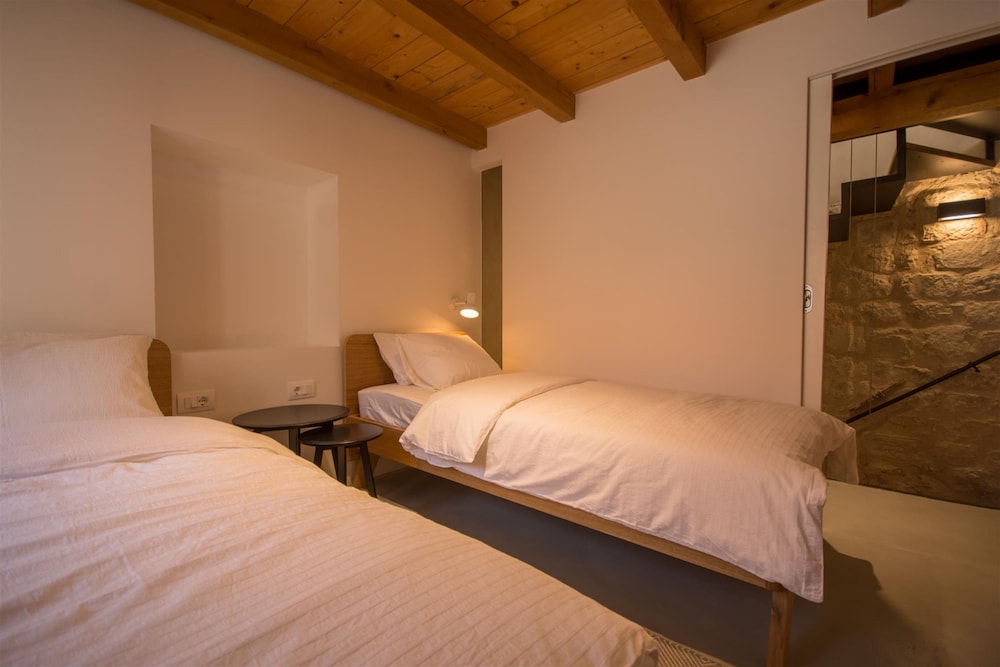 Casa Sepia view 3