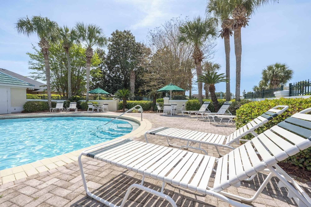 Private Beach & Community Pool
