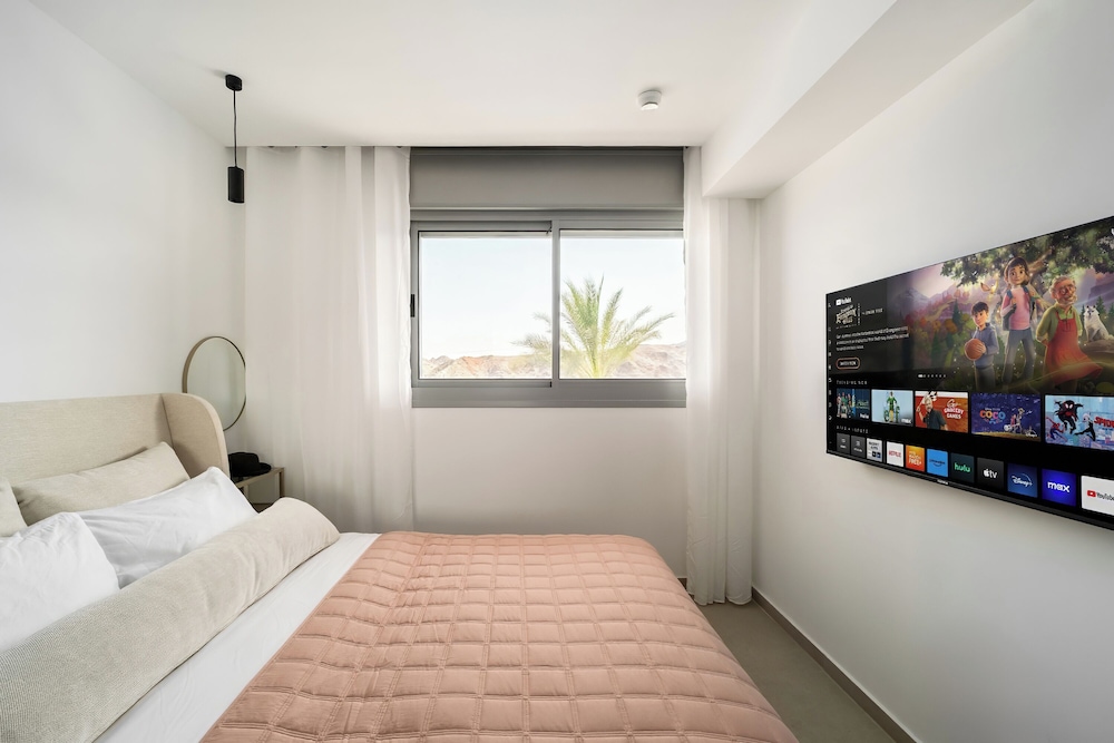 Red Canyon Peaceful Stay by Sea N' Rent