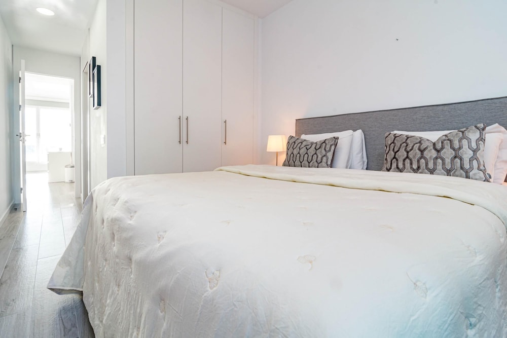 OV5 BB- Modern Family Flat Lovely Views
