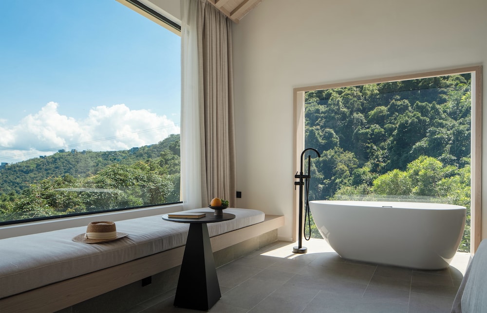 Miyue Shenzhen Tianlu Secret Wild Wizard Holiday Hotel