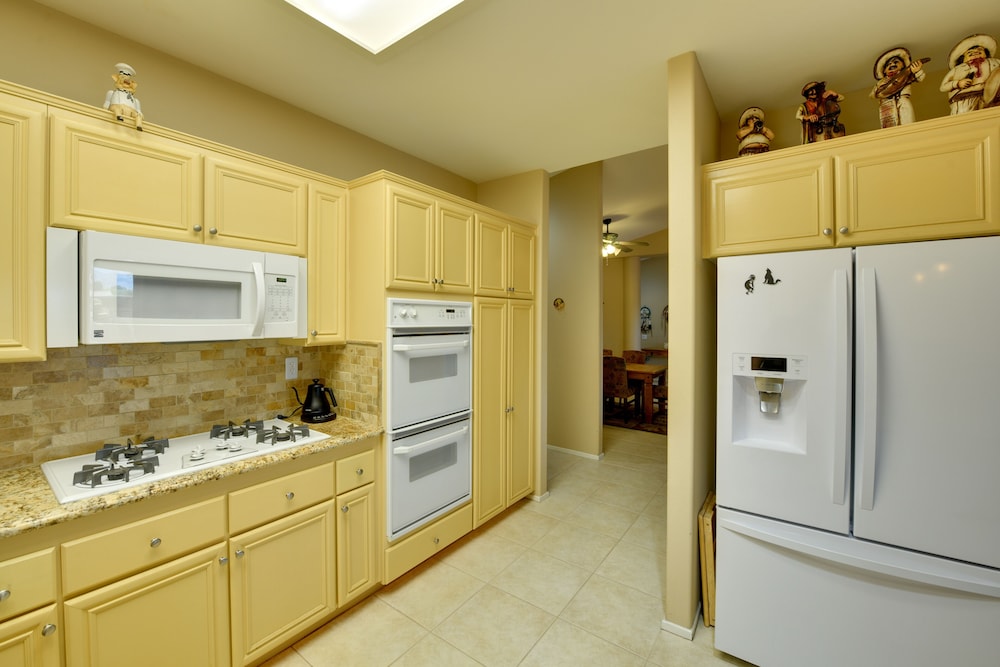065870: 'bella Vista' 3 BR Hideaway Near Coachella
