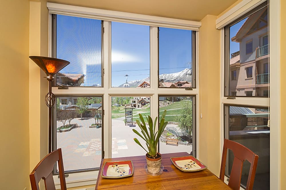 Blue Mesa Lodge 32A by Avantstay Located In The Heart Of Mountain Village w/ Prime Skiing Access view 3