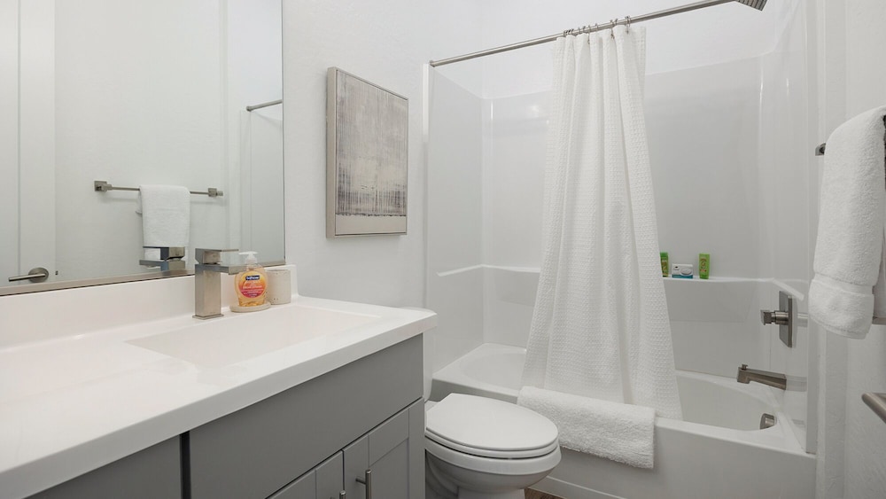 Landing Apartments Phoenix - Maryvale Village