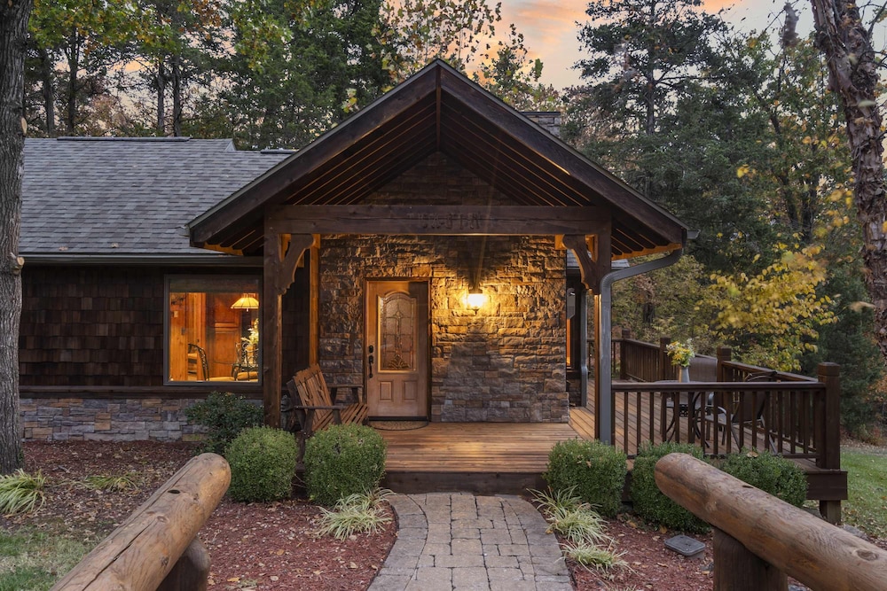 The Cabin at Rock Canyon