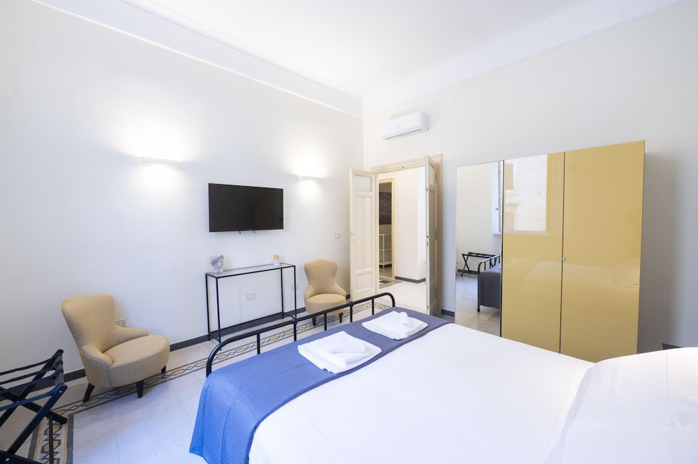 Testaccio Brand New 3 BR Apartment photo 4