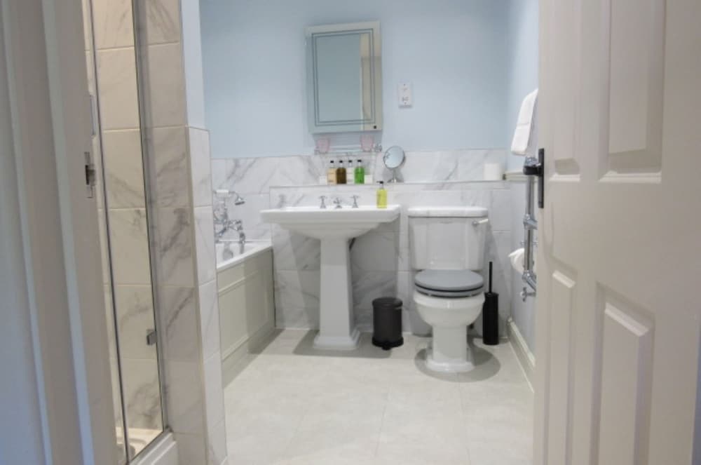 Bridgwater Vacations - The Old Vicarage - Property Image 6