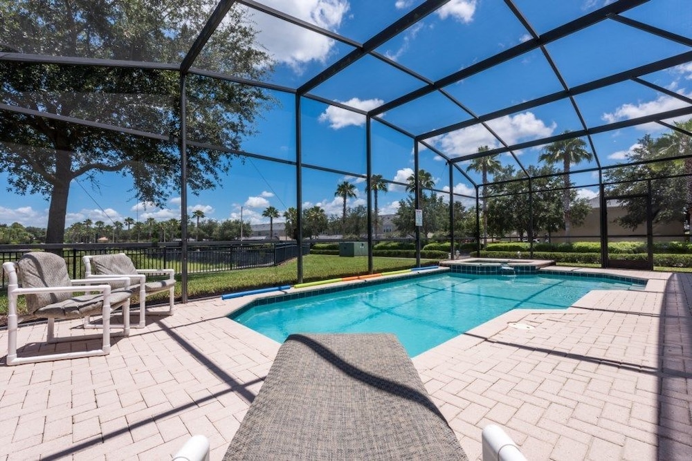 7BR Pool Home Emerald Island by SHV-8409